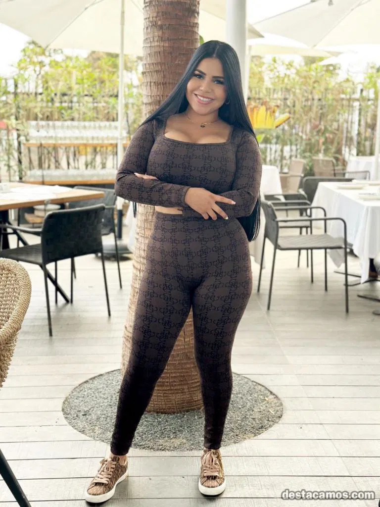 647982133-chica-de-compania-en-valencia-yTrIM0.webp